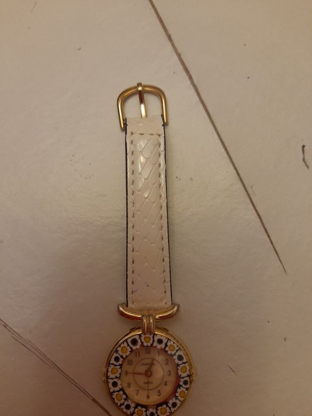 Reloj  esfera nacarada