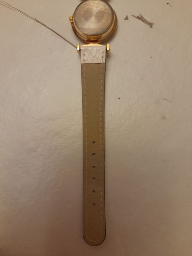 Reloj  esfera nacarada