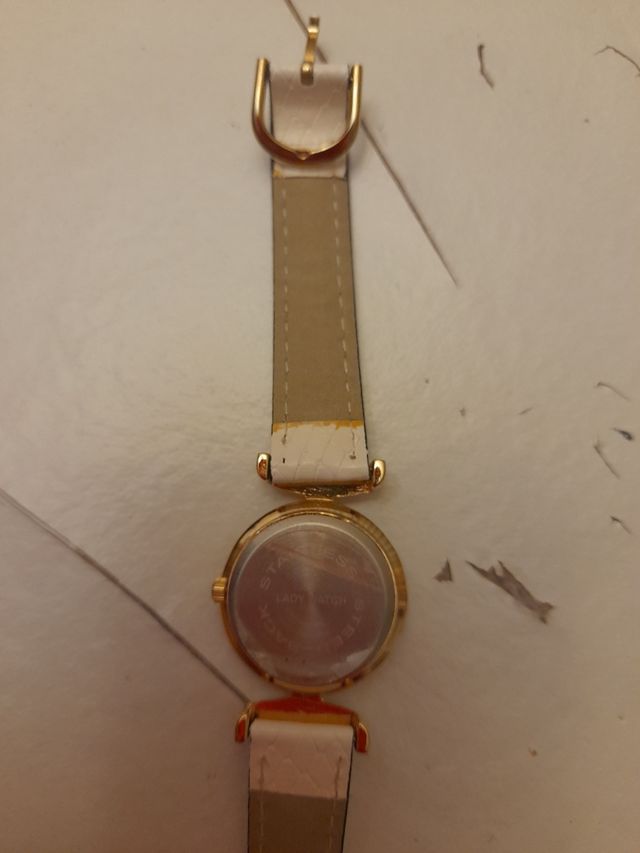 Reloj  esfera nacarada