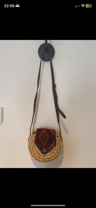 Bolso de rafia y cuero