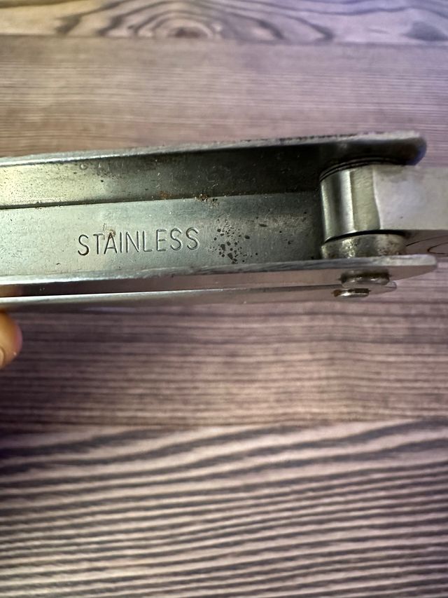 Pinza universale multiuso coltellino svizzero