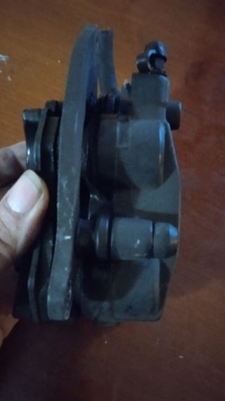 Pinza de freno delantero Honda Vision 110