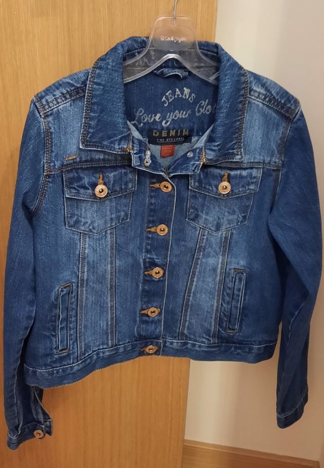 Cazadora vaquera niña.