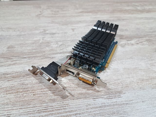 Nvidia N210 512MB DDR3 Bajo Perfil (ASUS)