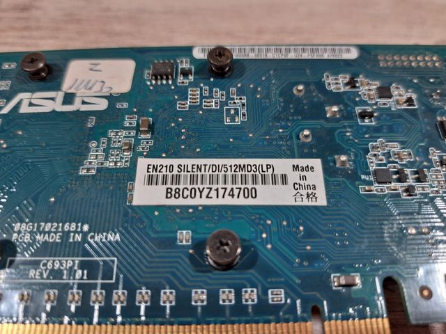 Nvidia N210 512MB DDR3 Bajo Perfil (ASUS)