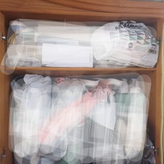 armario  de madera de pino