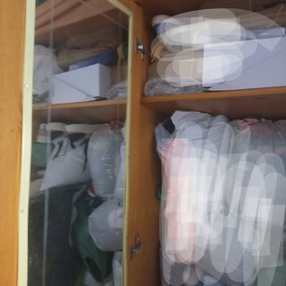 armario  de madera de pino