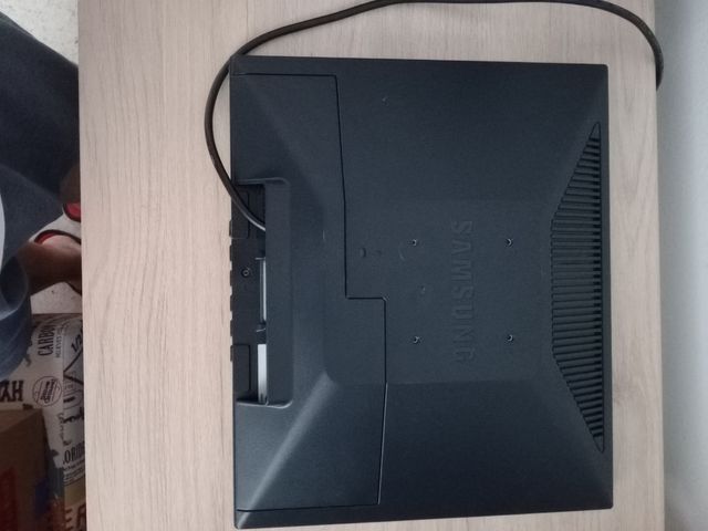 Monitor Samsung lcd 17"