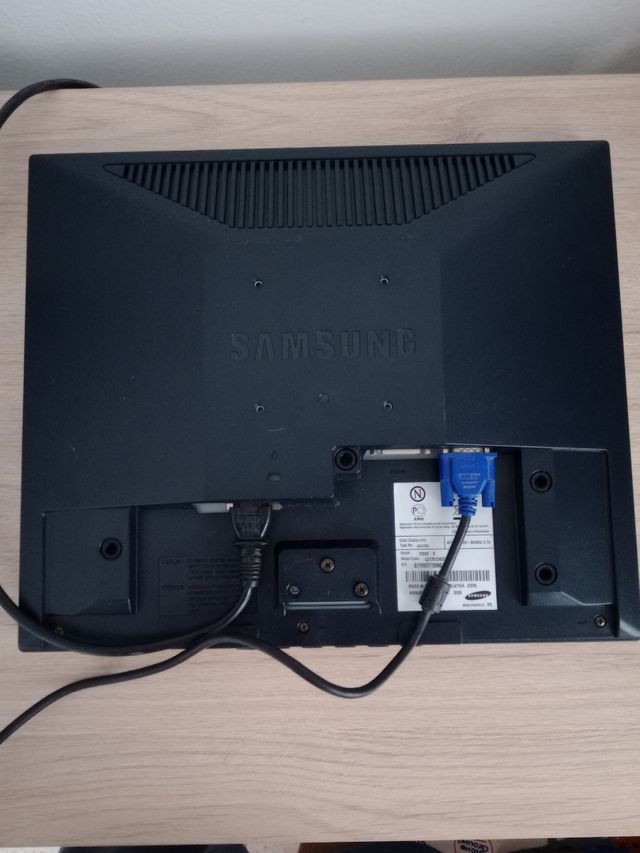 Monitor Samsung lcd 17"