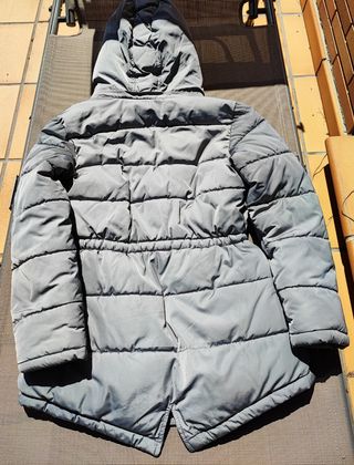 Abrigo talla 13-14 años.