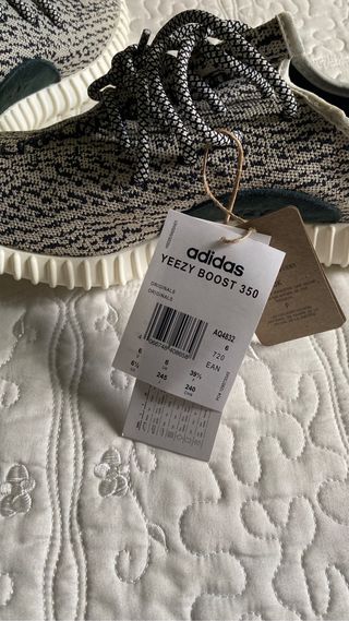 Yeezy 350 turtle dove 39 1/3