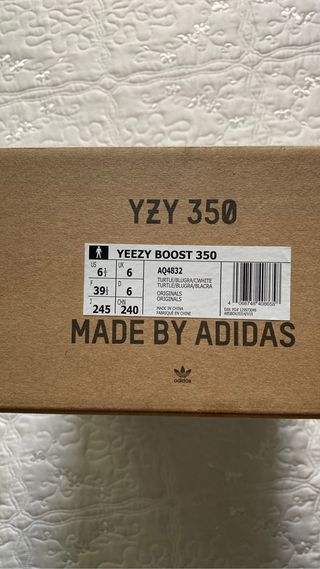 Yeezy 350 turtle dove 39 1/3