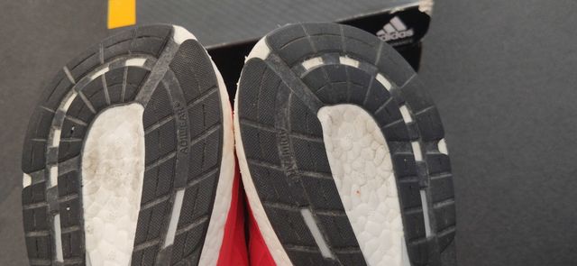 Adizero Tempo 8