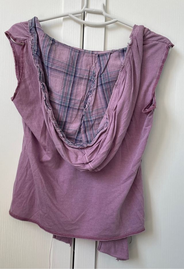 Camiseta asimetrica con capucha Tough Jeansmith