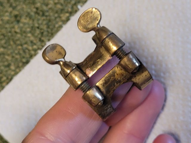 Abrazadera Selmer saxofón alto