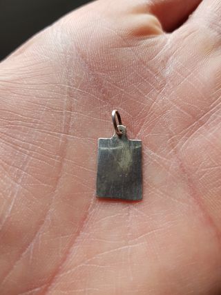 Muy antigua medalla religiosa de plata artesana