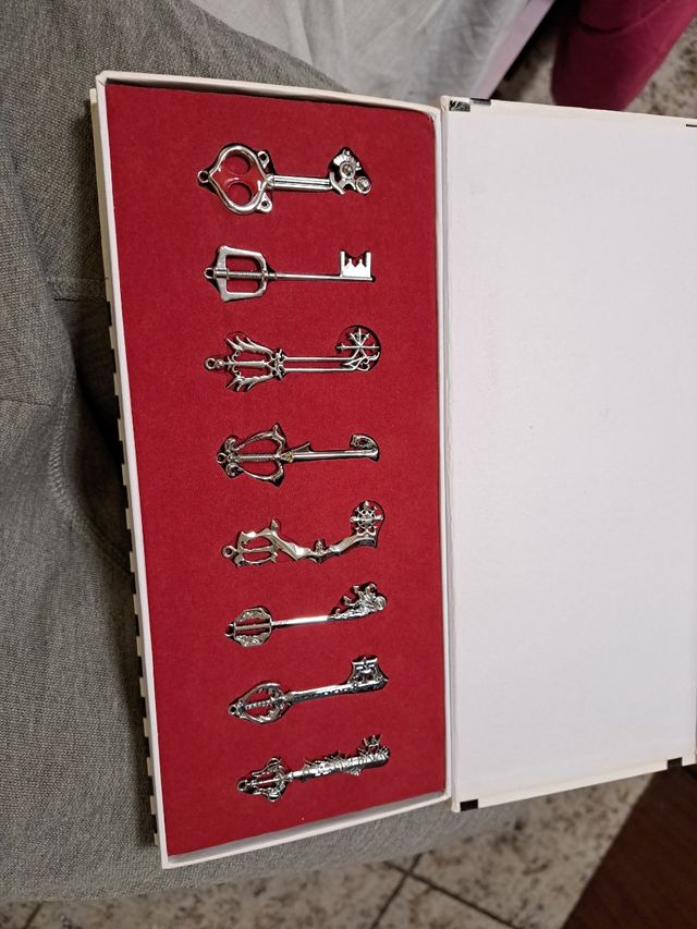 Set llaves espada kingdom hearts de segunda mano por 10 EUR en Santa Coloma de en WALLAPOP Set llaves espada kingdom hearts de segunda mano por 10 EUR en Santa Coloma de en WALLAPOP