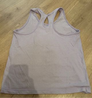 Camiseta tirantes lila