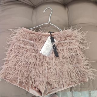 Pantalon-falda shorts plumas Bershka t.34