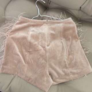 Pantalon-falda shorts plumas Bershka t.34