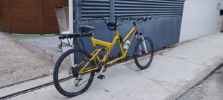 Bicicleta tandem de montaña