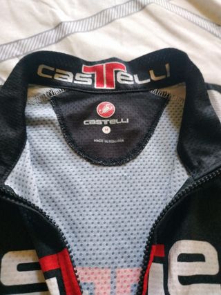 Maillot Castelli. 