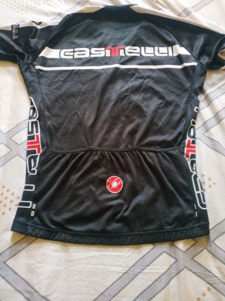 Maillot Castelli. 
