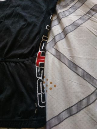 Maillot Castelli. 
