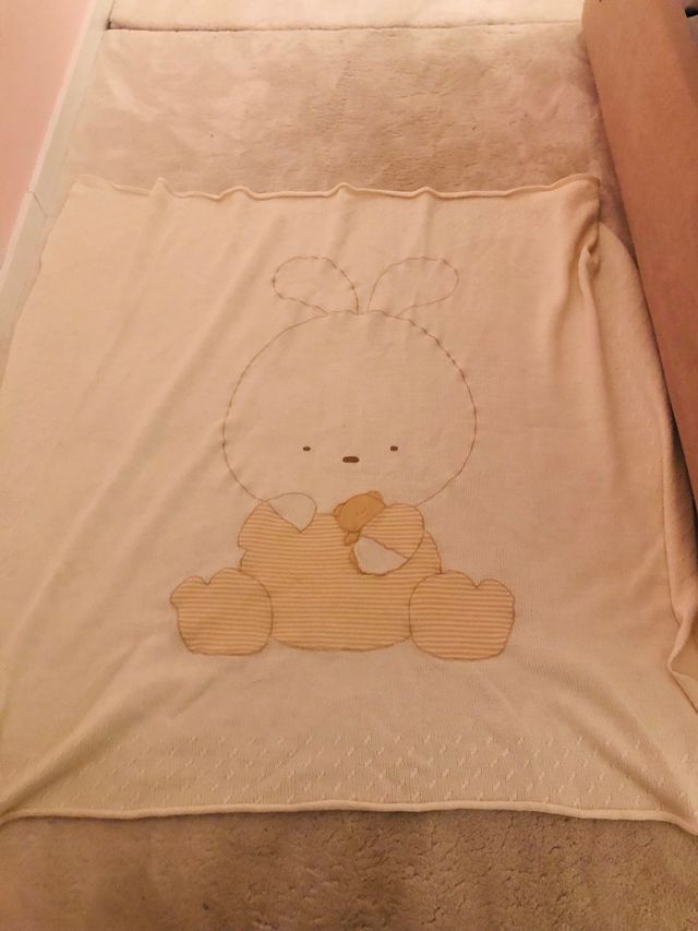 Manta de colores beige marrón