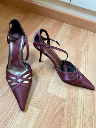 Zapatos fiesta o ceremonia color burdeos luxax
