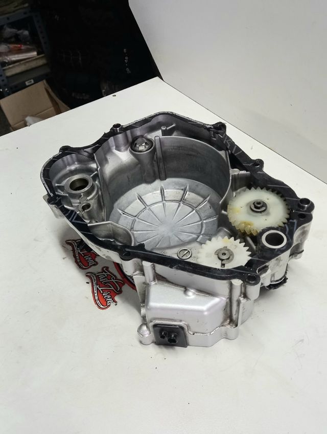 CARTER DERECHO MOTOR DERBI GPR,  YAMAHA DT 125