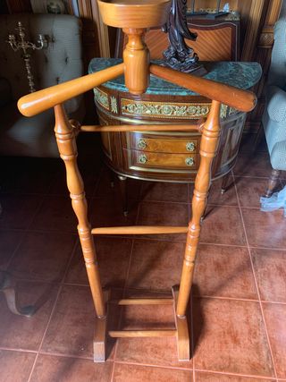 Galán de noche de madera