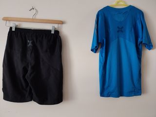 Pantalon y camiseta de deporte, adidas