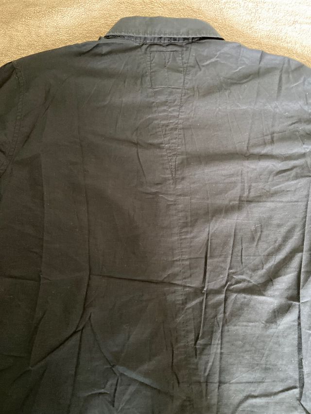 CAMISA NEGRA MANGA LARGA