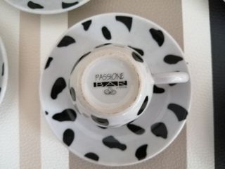 Juego 11 pocillos y cafetera Animal print vaca