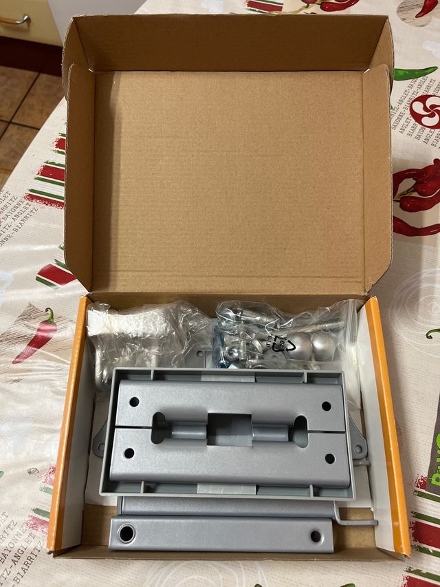 Soporte pared TV. NUEVO.