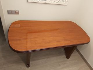 Mesa de madera extensible en dos lados