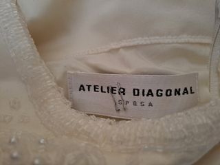 Vestido de novia, con corpiño y bordado de cristal