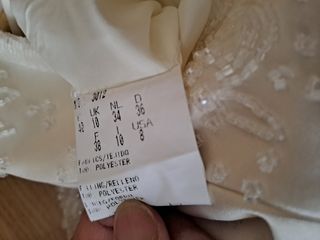 Vestido de novia, con corpiño y bordado de cristal