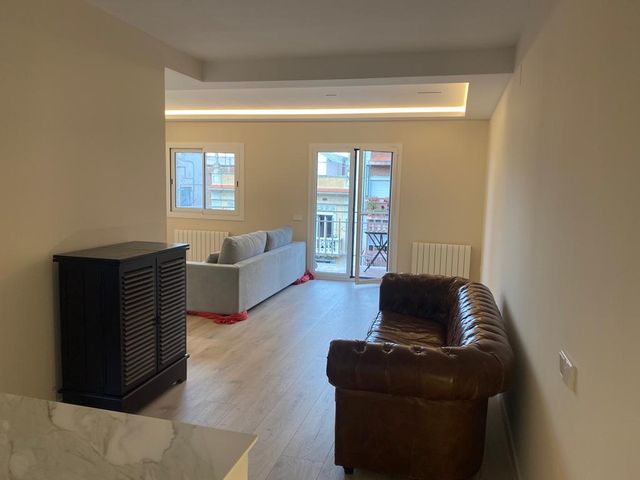 Sofa Chesterfield piel autentic.Sofa-cama 3 plazas