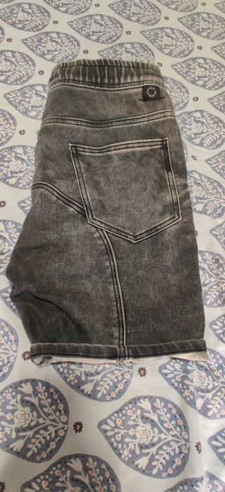 Pantalon vaquero corto Zara