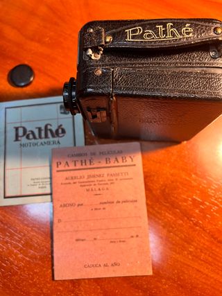 Cámara PATHE BABY antigua, para Museo o colección.