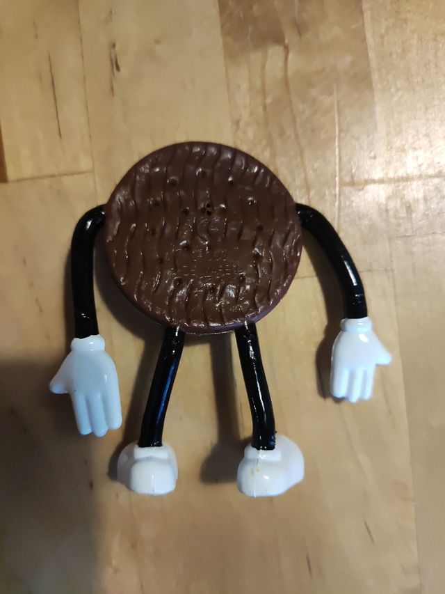 Muñecos marbú dorada policía y choco