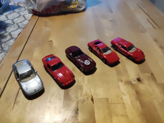 Coche Ferrari juguetes coleccion