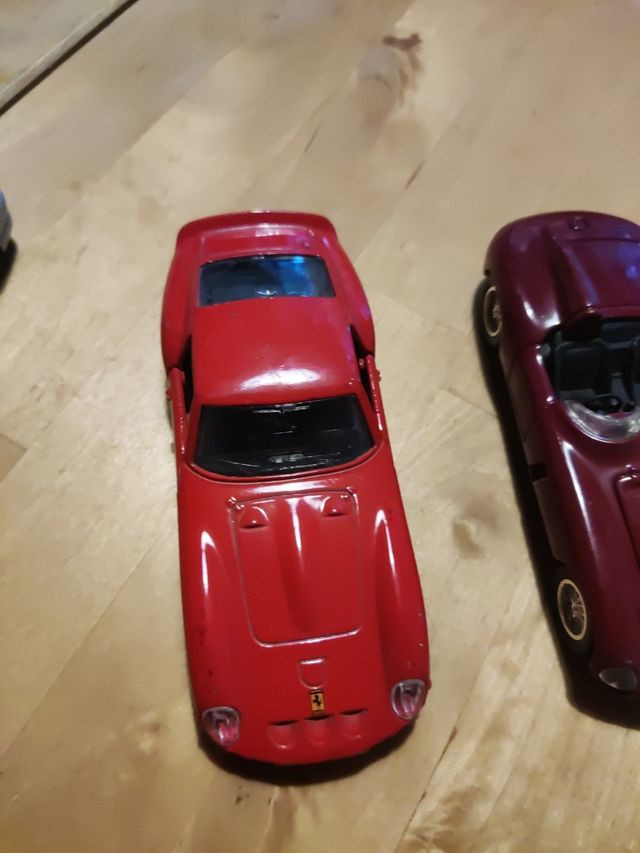 Coche Ferrari juguetes coleccion