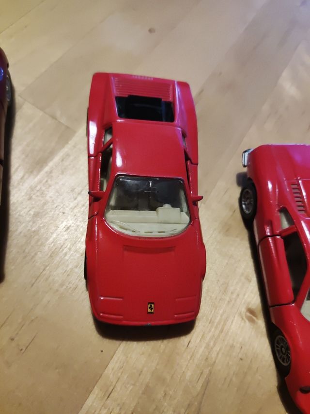 Coche Ferrari juguetes coleccion