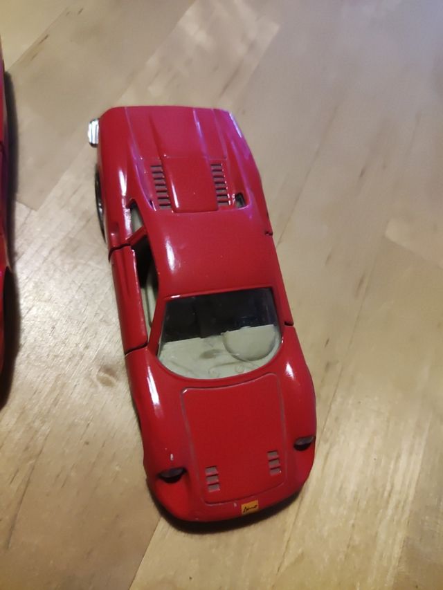 Coche Ferrari juguetes coleccion