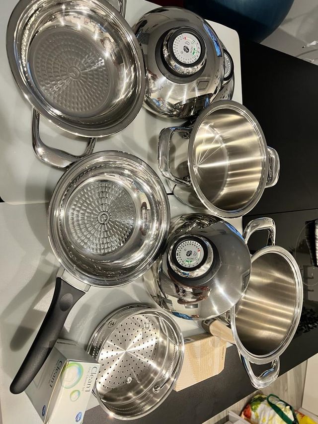 Bateria de cocina AMC completa y sin utilizar de segunda mano por 600