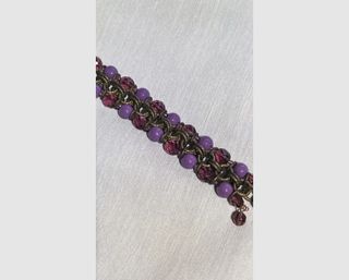 Bracciale pietre viola e maglie bronzo