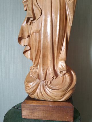 55,5 cm. Cristo Sagrado Corazón de madera